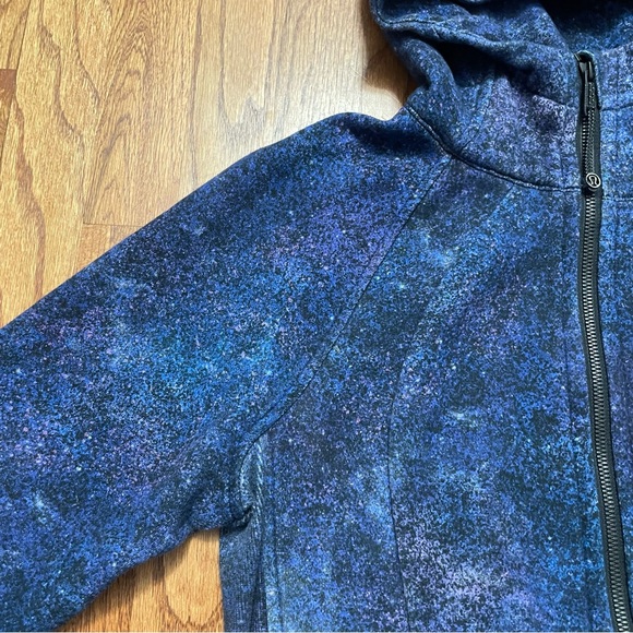 Lululemon Scuba Hoodie Light Cotton Fleece in Polar Lights Blue Multi Jacket 6 - Picture 8 of 16
